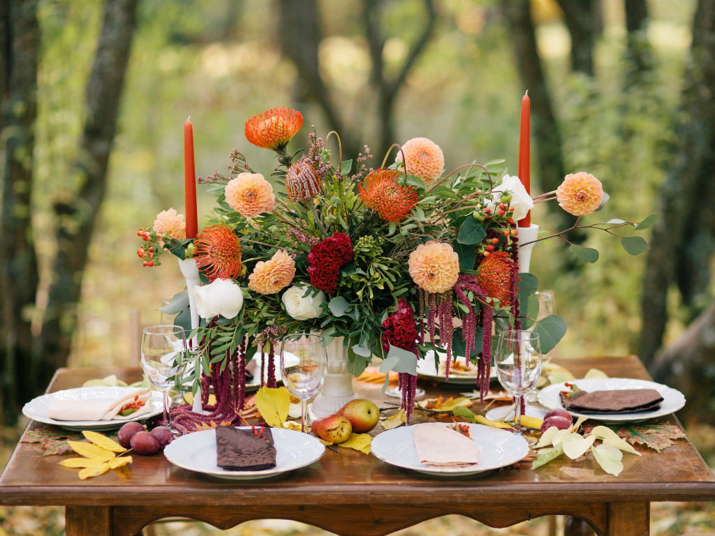 A Fall Themed Southern Outdoor Table Setting 